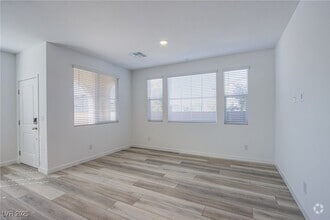 Building Photo - 2527 Venetia Pointe St