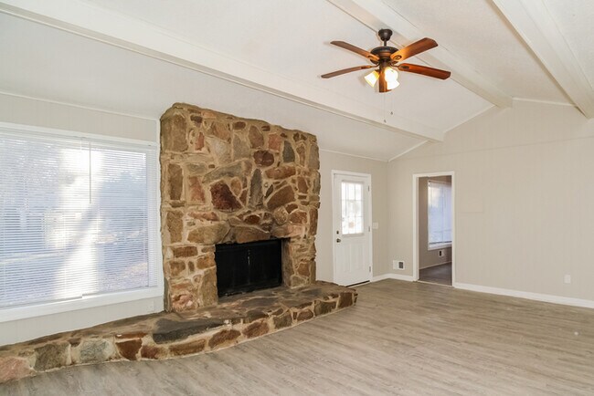 Foto del edificio - 2824 Knightbridge Rd