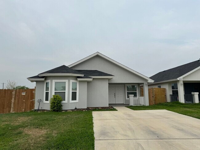 Building Photo - 2931 Rowan Dr