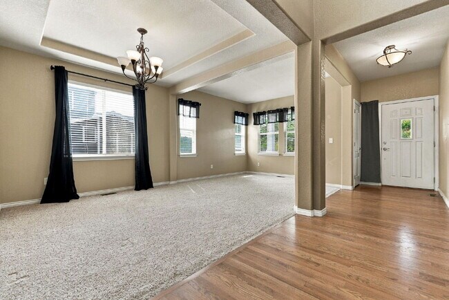 Foto del edificio - 3-Bedroom Home + Separate Office & Loft | 3-Car Garage