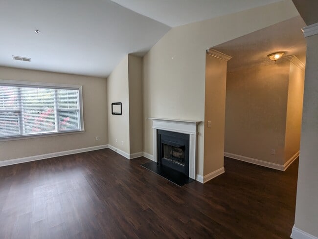 Foto del edificio - 5609 Fairview Rd