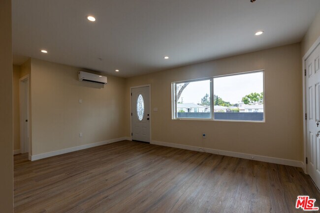 Building Photo - 2656 W Carson St