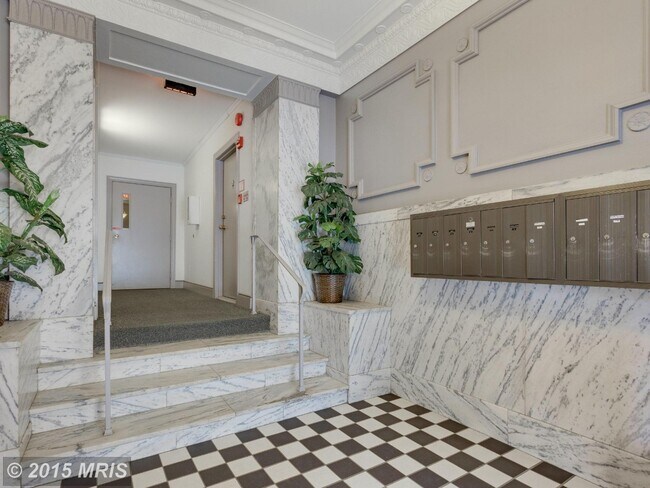 Lobby - 2145 California St, NW #109