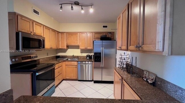 Foto del edificio - 5161 Collins Ave