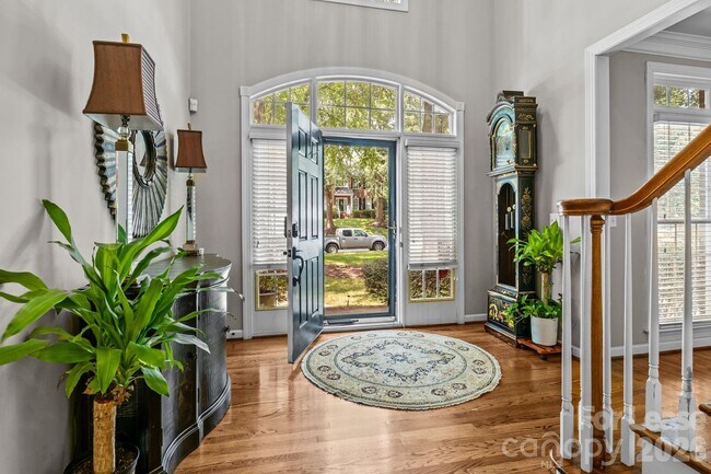 Foto del edificio - 12428 Willingdon Rd