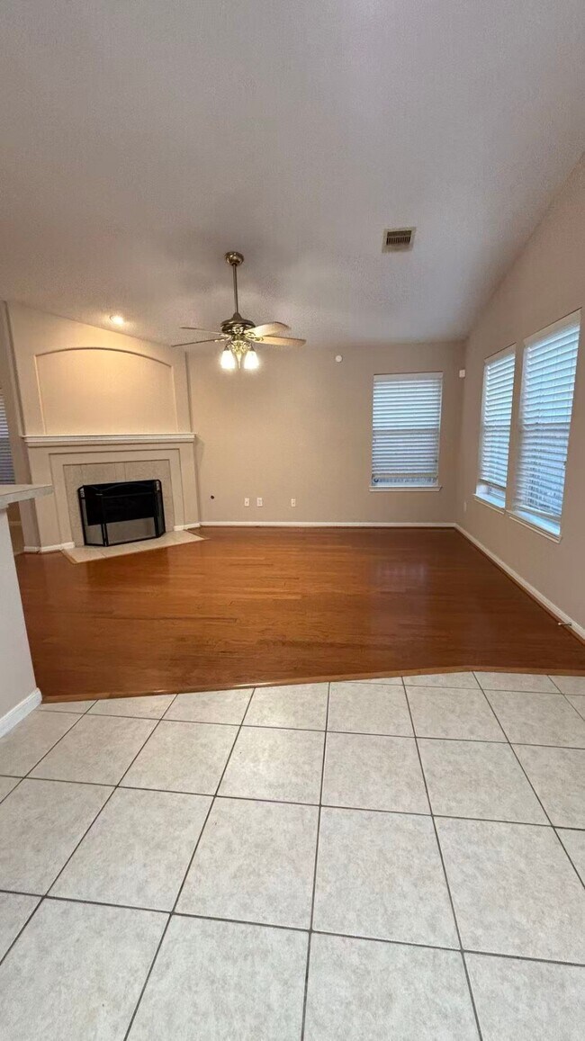 Foto del edificio - 25219 Spring Iris Ln