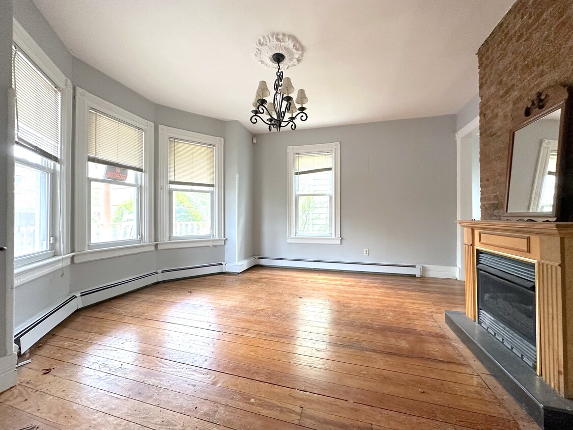 Primary Photo - 41 Liberty Street Wh