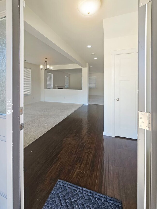 Foto del edificio - Beautiful Home in Wynstone East Community