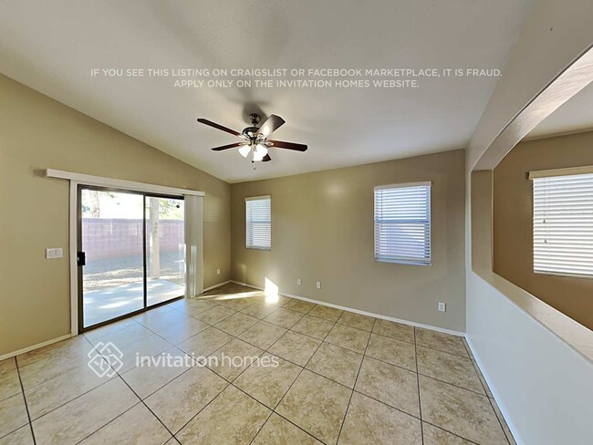 Building Photo - 3433 W La Salle St