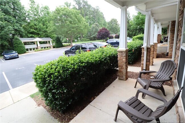 Foto del edificio - 8011 Sunset Branch Ct