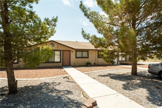Building Photo - 2120 McMurray Dr