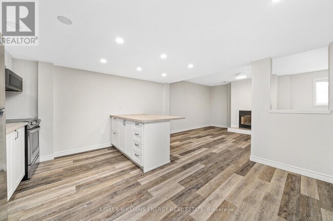 Photo du bâtiment - 106 Wellington Main St