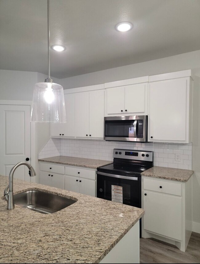 Foto del edificio - Townhome in Cooper School District!