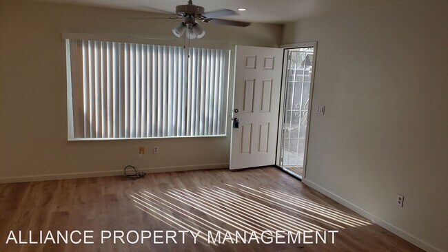 Building Photo - 5195 Parkhurst Dr