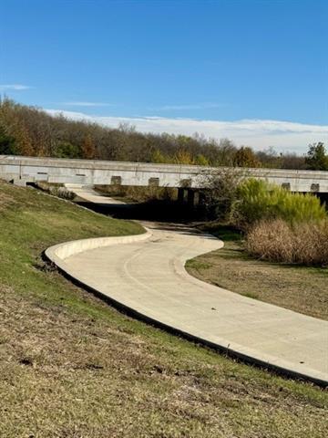 Foto del edificio - 6718 Hillgreen Dr