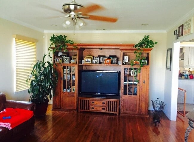 Foto del edificio - 3817 Cherry Ave