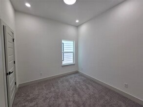 Building Photo - 9821 Turnbow St