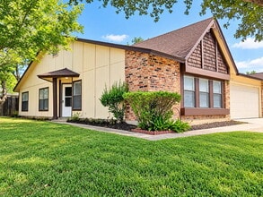 Building Photo - 10339 Prescott Dr