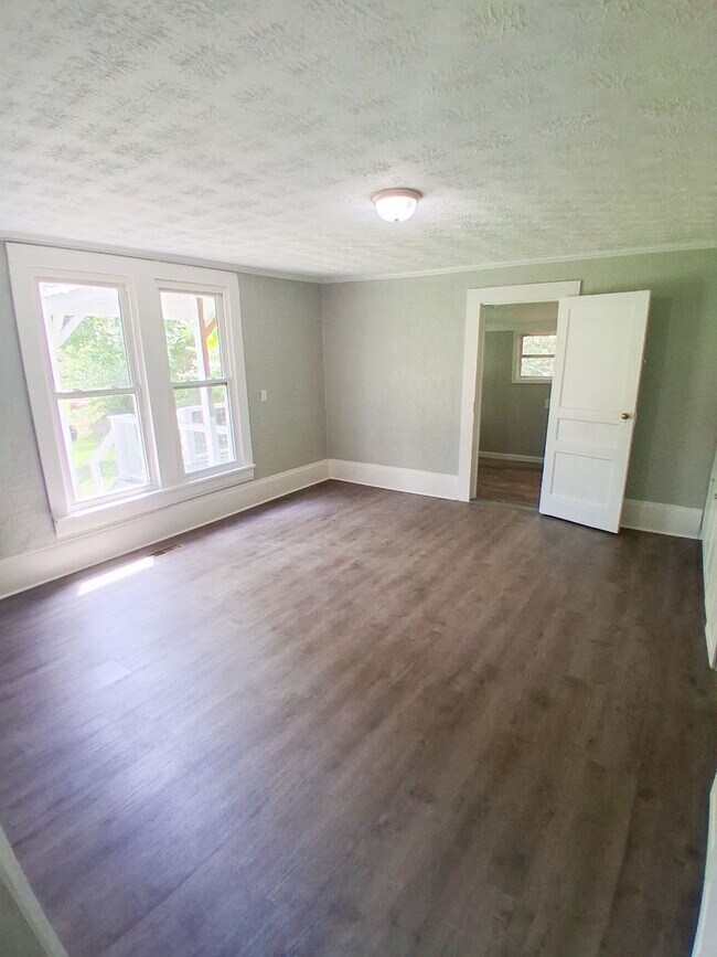 Foto del edificio - Inviting 2-Bedroom, 1-Bath Home in a Prime...