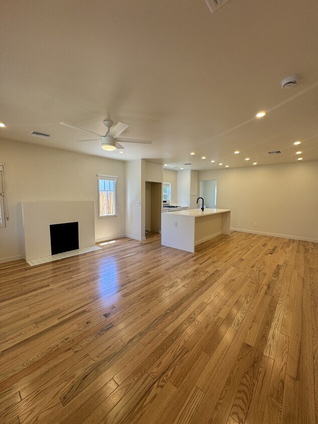 Foto principal - 1223 E Hubbell St