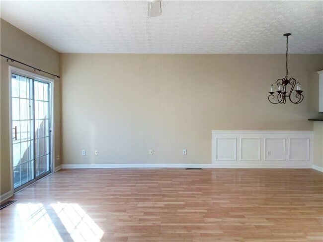 Foto del edificio - 3564 Lantern View Ln