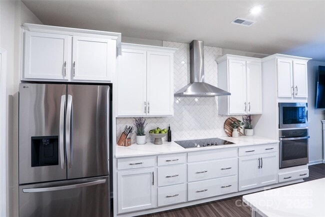 Building Photo - 526 Myrick Aly