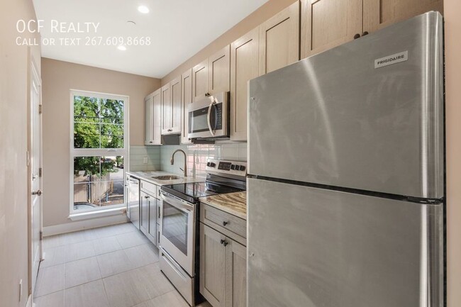 Building Photo - University City Two Bedroom
