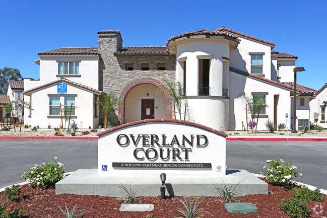 Foto del edificio - Overland Court Apartments - 62+ Senior Living