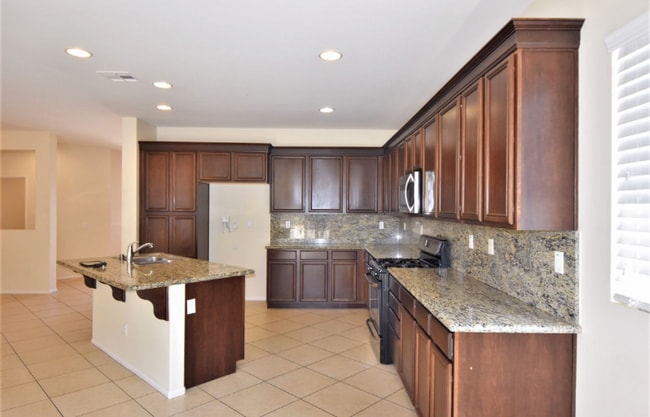 Foto del edificio - 27191 Golden Field Ct