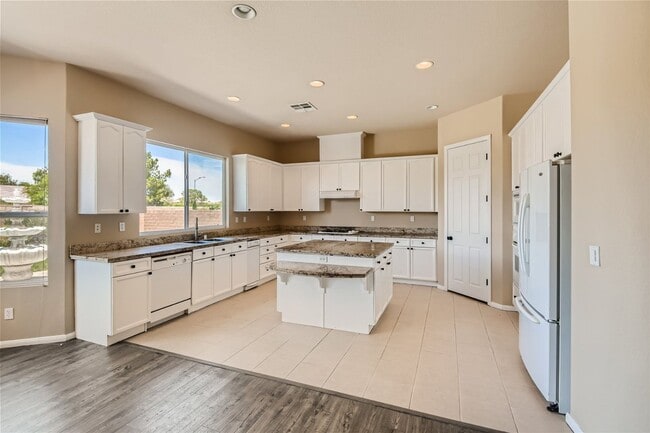 Building Photo - (COMING SOON) LUXURY HOME Located in PRESTIGIOUS SOUTHERN HIGHLANDS GUARD-GATED COMMUNITY!
