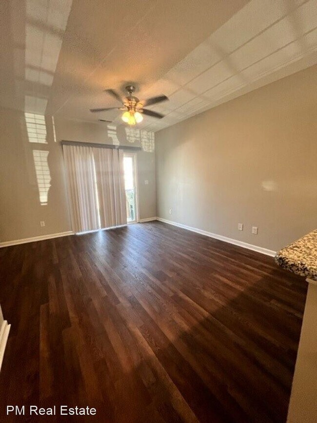 Building Photo - 2 br, 2.5 bath House - 111 Summerland Drive