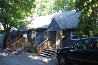 Building Photo - 1105 NE Indiana St