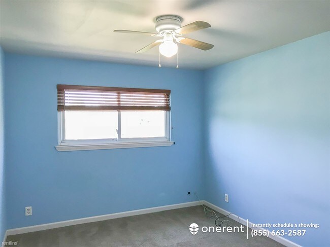 Foto del edificio - 2 br, 1 bath Condo - 10815 Julius St