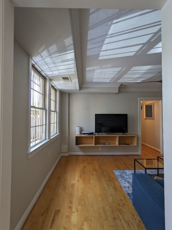 Building Photo - 2625 3rd St NE