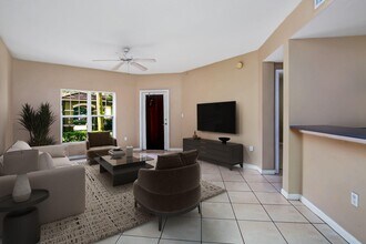 Building Photo - 5060 Fairways Cir