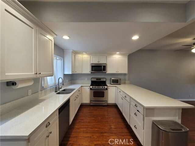 Foto del edificio - 5730 Vineland Ave
