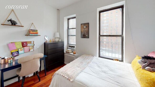 Building Photo - 421 W 125th St