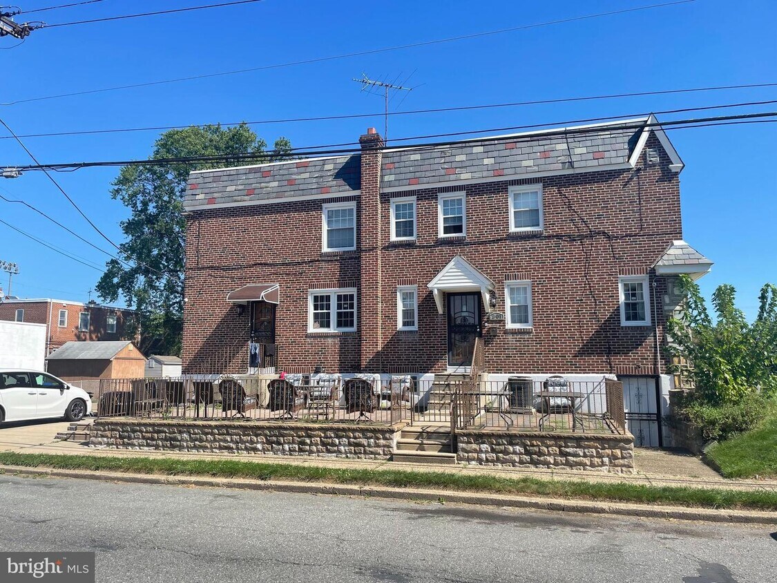 Foto principal - 901 Friendship St
