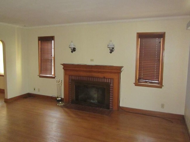 Building Photo - 3754 N 56th St