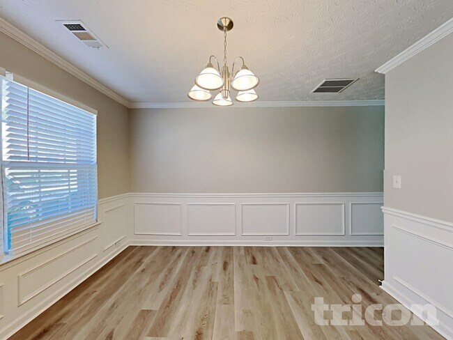 Foto del edificio - 1645 Gallup Dr