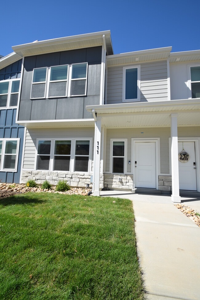Building Photo - 1754 N 300 E