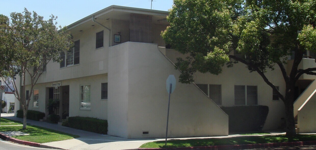 Primary Photo - 404 E Harvard St