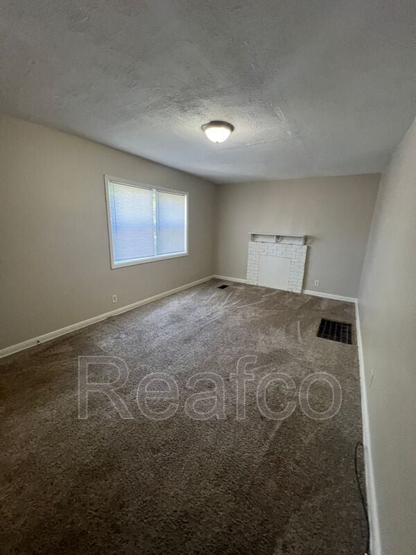 Building Photo - 397 S Chase Ave