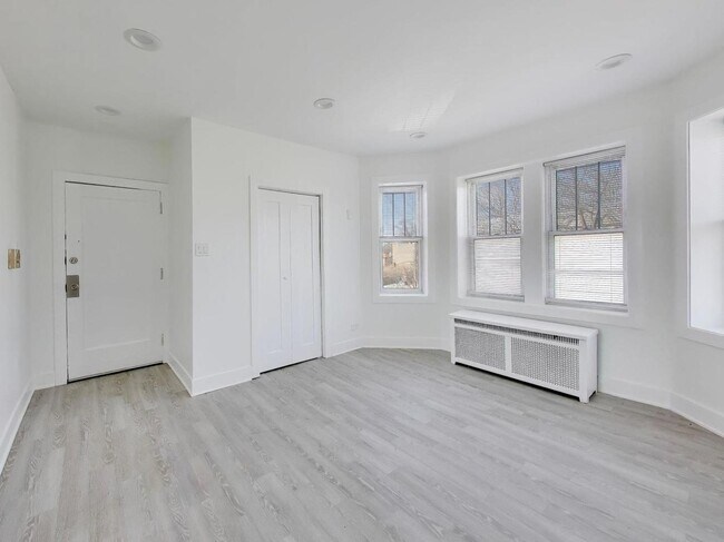 Foto del edificio - 7425 N Campbell Ave