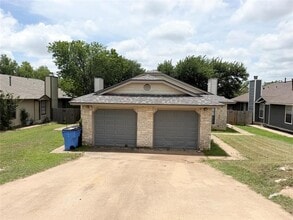 Building Photo - 1915 Margalene Way