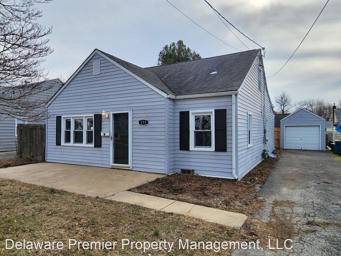 Primary Photo - 4 br, 2 bath House - 211 Jefferson Ave
