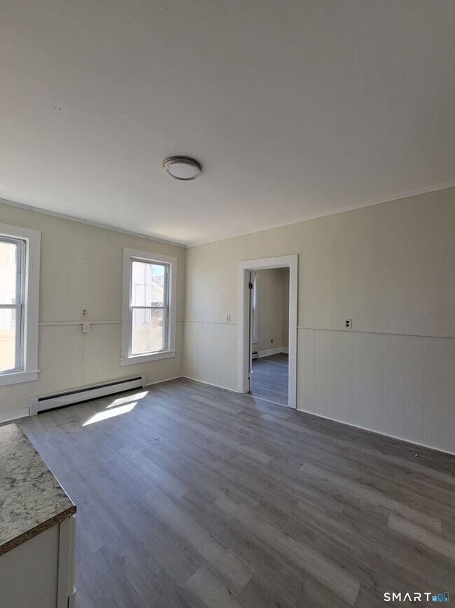 Foto del edificio - 21 Lewiston Ave