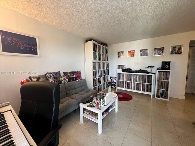 Foto del edificio - 1801 S Treasure Dr