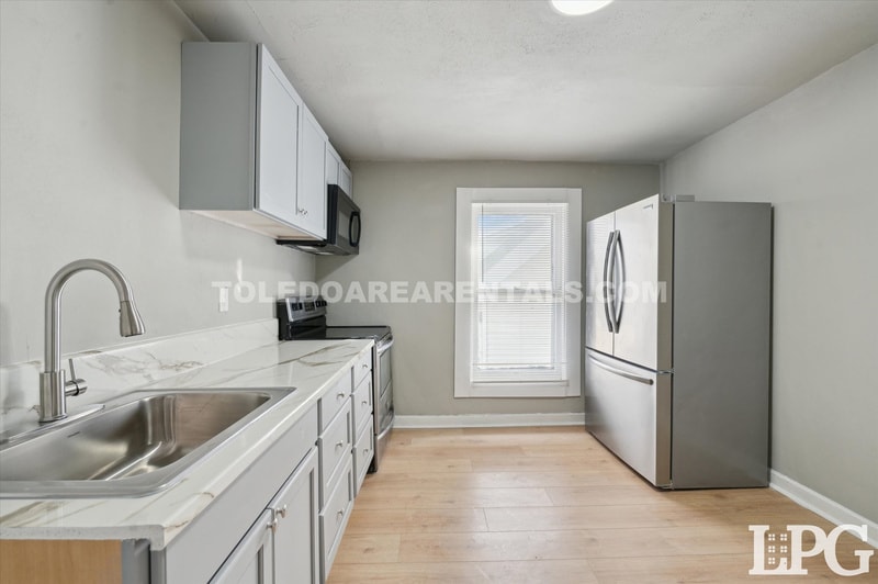 Foto principal - 871 1/2 Oak St