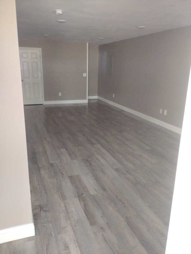Foto principal - 1611 Chinquapin Grove Rd